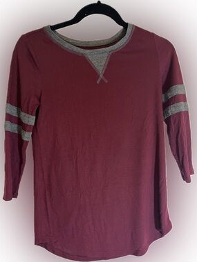 Arizona Jean Co Burgundy & Gray Tee - S